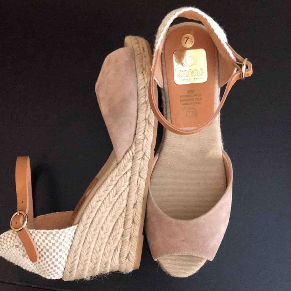 Nude wedges size 7.5
